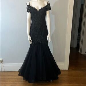 Sherri Hill Black Sweetheart Prom Gown